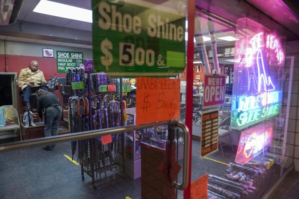 Nearest shoe shine place shop